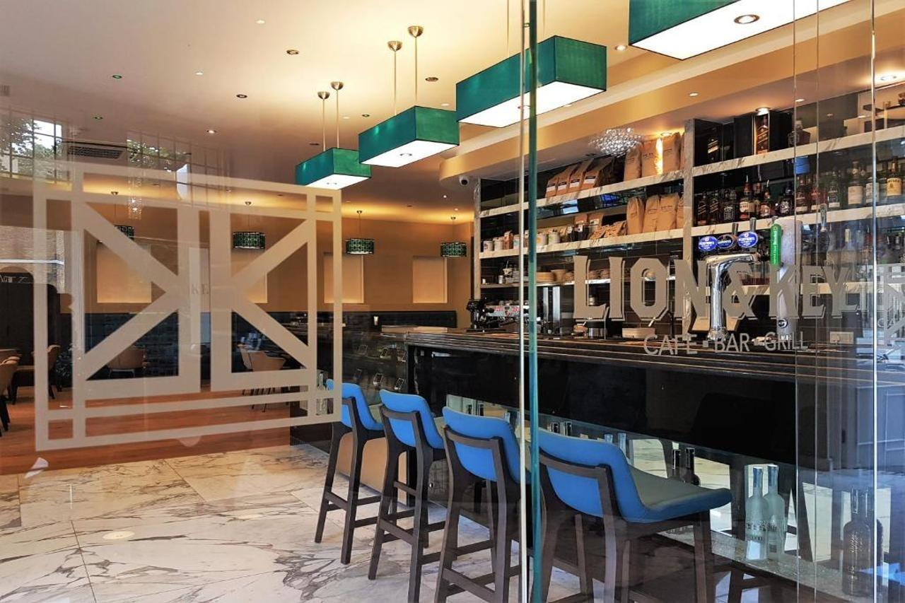 The Lion & Key Hotel Лондон Экстерьер фото
